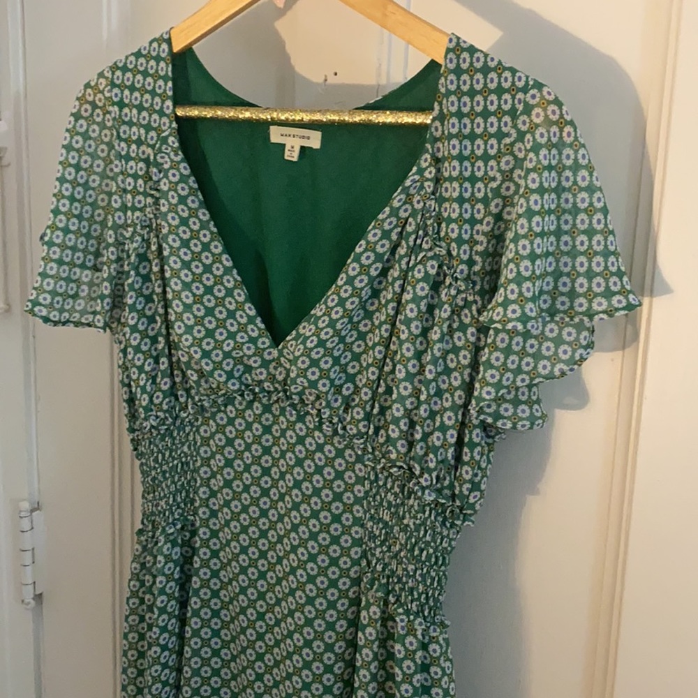 Max Studio Flutter Sleeve Floral Dress - Picture 2 of 8